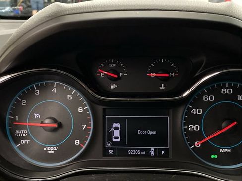 Used 2017 Chevrolet Cruze LT w/ Convenience Package FWD image 21