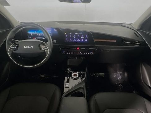 Used 2025 Kia Niro Wind w/ Wind Preserve Package FWD image 28