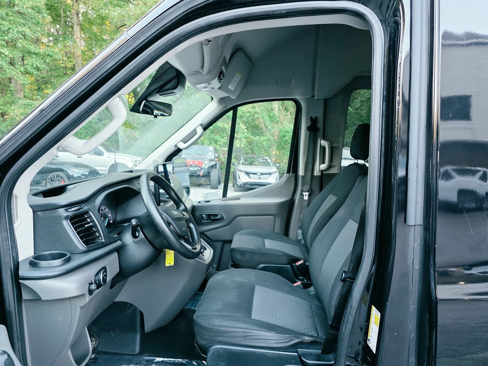 Used 2022 Ford Transit 350 XLT RWD image 11
