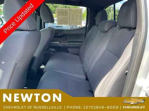 Used 2018 Toyota Tacoma TRD Off-Road w/ Technology Package RWD image 30