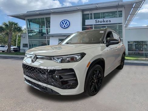 New 2026 Volkswagen Tiguan SE R-Line FWD image 7