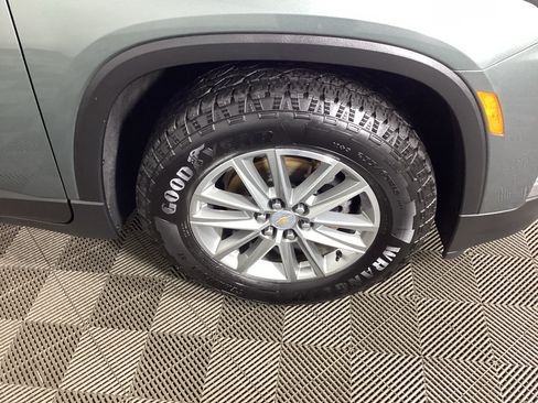 Used 2023 Chevrolet Traverse LT w/ LPO, Floor Liner Package AWD/4WD image 7