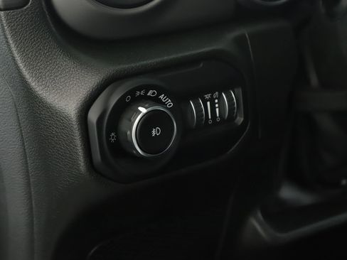 Used 2022 Jeep Wrangler Unlimited Sport AWD/4WD image 7