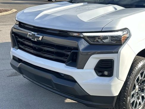 Used 2023 Chevrolet Colorado LT w/ LT Convenience Package III image 11
