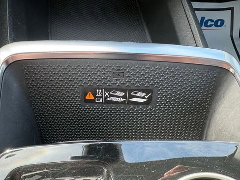 New 2026 Chevrolet Equinox LT w/ Convenience Package II FWD image 4