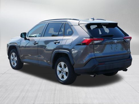 Used 2021 Toyota RAV4 LE AWD/4WD image 5