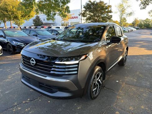 New 2026 Nissan Kicks SV image 3