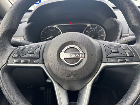 Used 2025 Nissan Altima 2.5 SV image 28