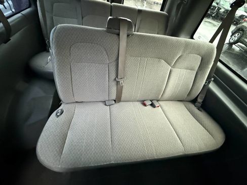 Used 2017 Chevrolet Express 3500 LT w/ LT Preferred Equipment Group image 13