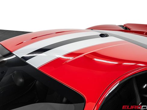 Used 2019 Ferrari 488 Pista Coupe RWD image 17