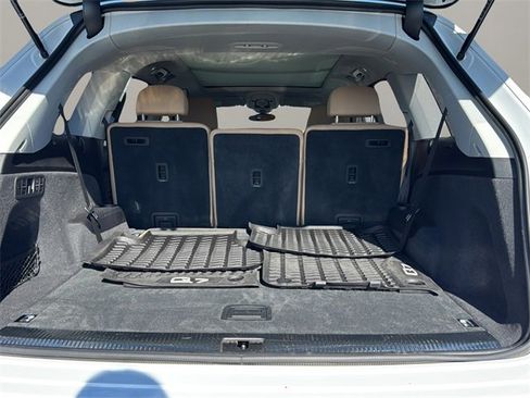 Used 2021 Audi Q7 3.0T Prestige w/ Prestige Package image 24