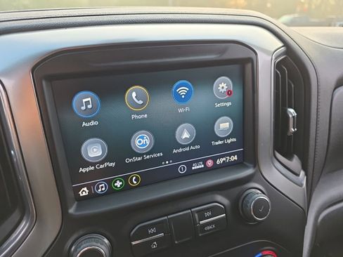 Used 2021 Chevrolet Silverado 1500 LT AWD/4WD image 26