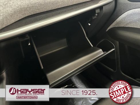 Used 2024 Jeep Compass Latitude AWD/4WD image 33