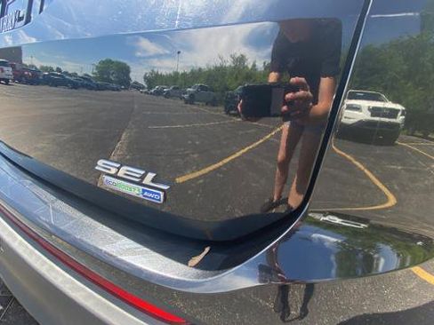 Used 2015 Ford Edge SEL w/ Equipment Group 201A AWD/4WD image 32