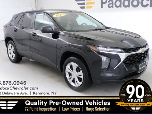 Used 2024 Chevrolet Trax LS image 1