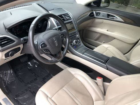 Used 2019 Lincoln MKZ Reserve FWD image 12