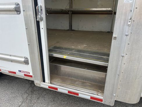 Used 2022 GMC Savana 3500 Extended w/ Power Convenience Package RWD image 19