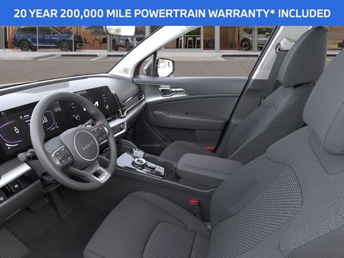 New 2025 Kia Sportage LX image 17