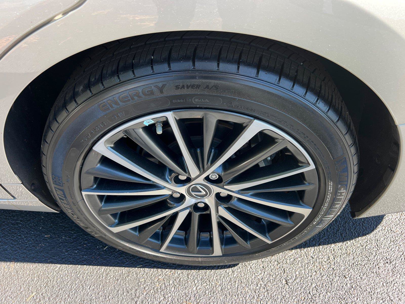 Used 2024 Lexus ES 350 w/ Premium Package FWD image 20