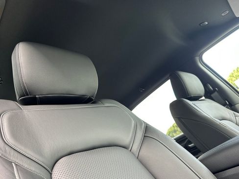 New 2026 RAM 1500 Express AWD/4WD image 19