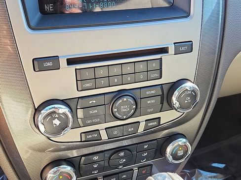 Used 2012 Ford Fusion SEL FWD image 16
