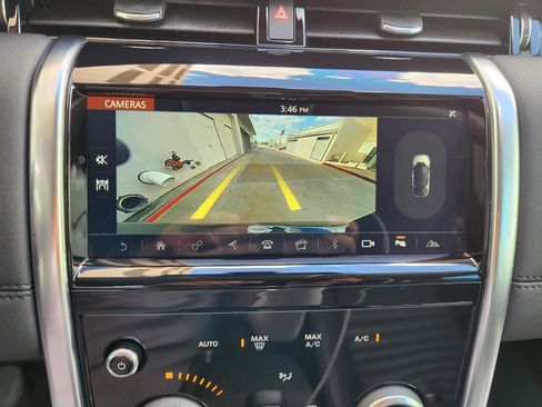 Used 2020 Land Rover Discovery Sport S image 17