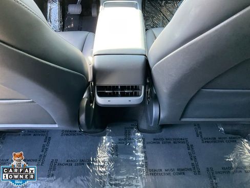 Used 2025 Tesla Model Y Long Range image 35