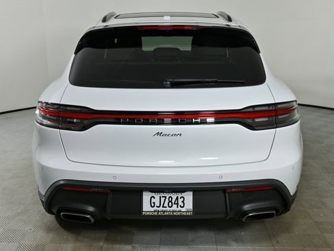 Certified 2025 Porsche Macan image 30