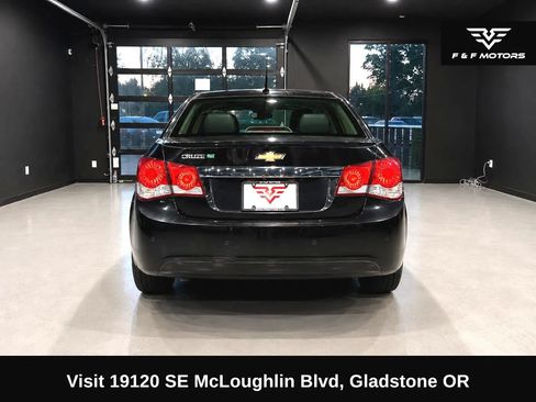 Used 2014 Chevrolet Cruze Diesel w/ Enhanced Safety Package FWD image 4