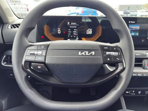 Used 2025 Kia K4 LXS image 15