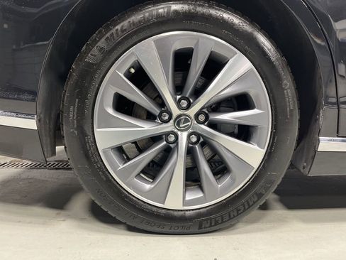 Used 2019 Lexus LS 500 AWD w/ Accessory Package (Z1) image 44