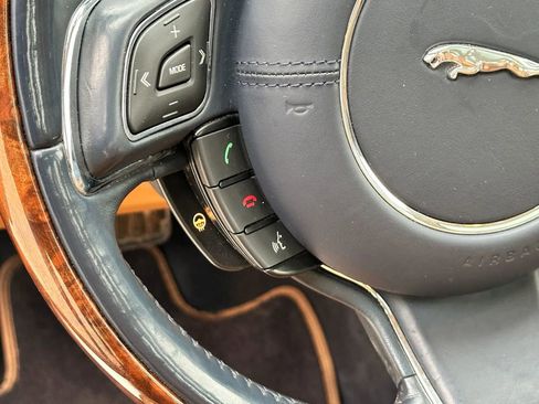 Used 2015 Jaguar XJ L Portfolio image 12