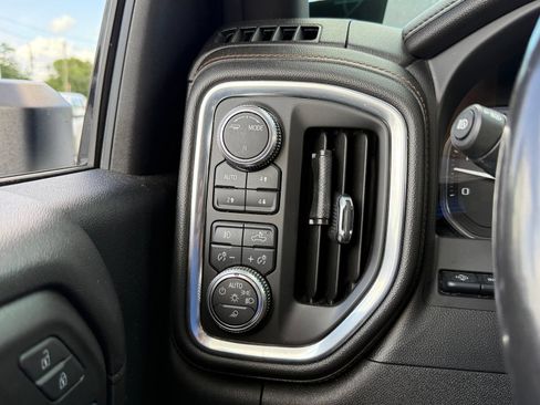 Used 2020 GMC Sierra 2500 AT4 w/ AT4 Premium Package AWD/4WD image 21