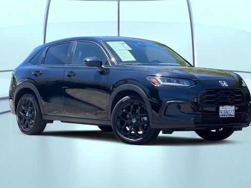 Certified 2025 Honda HR-V Sport image 2
