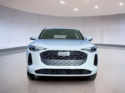 Used 2025 Audi Q5 Premium Plus w/ Premium Plus image 2