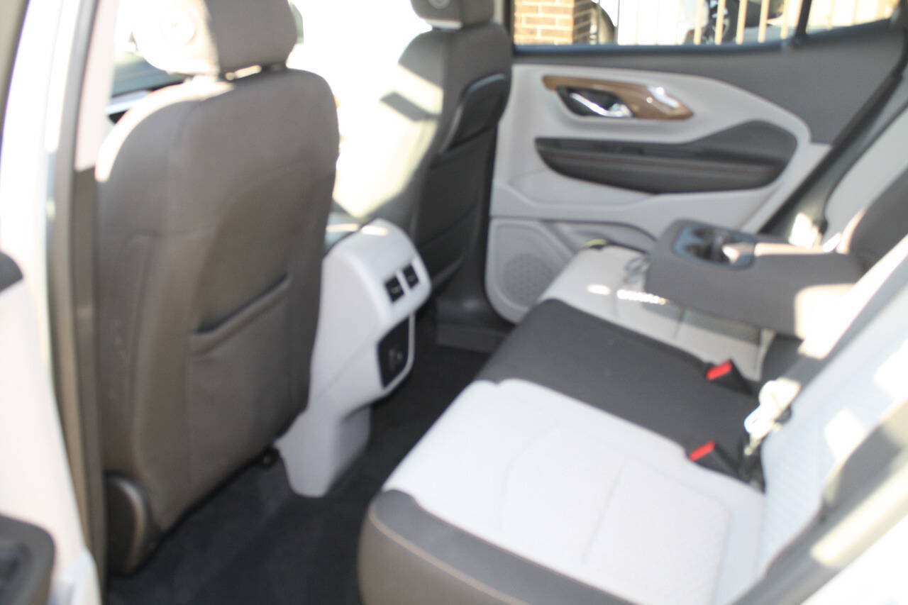 Used 2020 GMC Terrain SLE w/ Driver Convenience Package FWD image 8