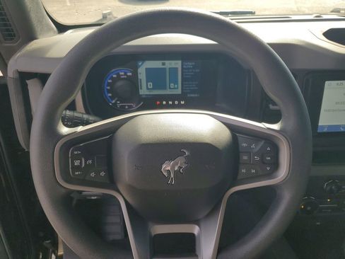 Used 2022 Ford Bronco Base w/ Sasquatch Package image 10