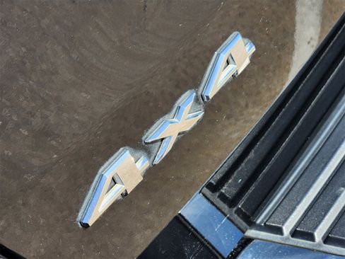 Used 2018 Jeep Grand Cherokee Overland image 16