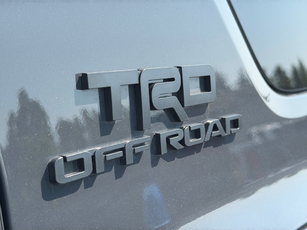 Used 2025 Toyota 4Runner TRD Off-Road AWD/4WD image 35