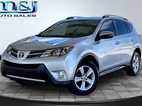Used 2013 Toyota RAV4 XLE FWD image 1