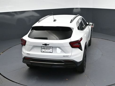 Used 2024 Chevrolet Trax ACTIV w/ Driver Confidence Package image 34