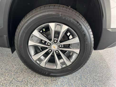 New 2026 Chevrolet Equinox LT FWD image 31