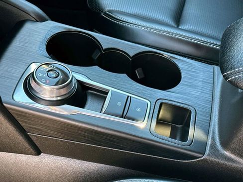 Used 2025 Ford Escape Platinum image 20