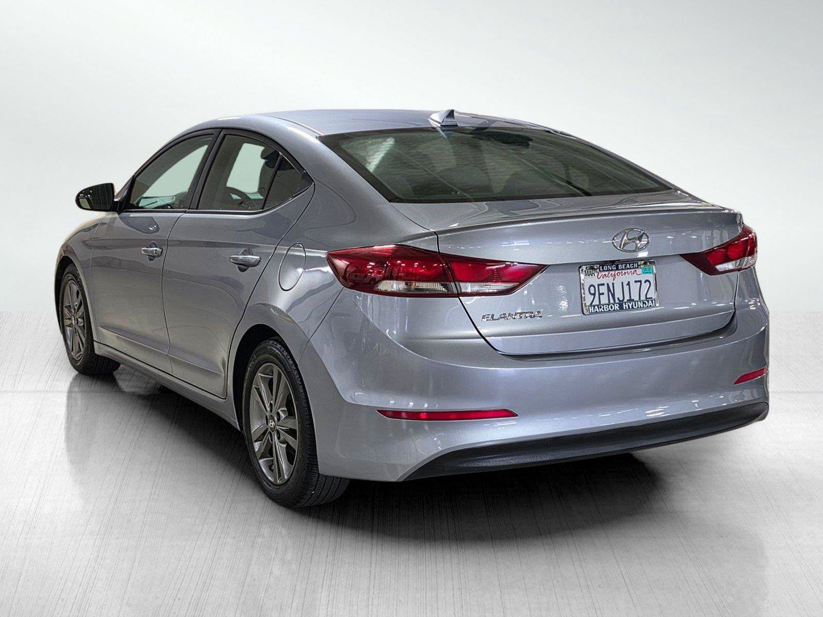 Used 2017 Hyundai Elantra SE FWD image 5