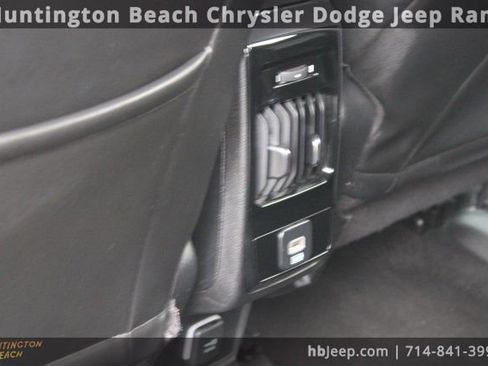 Used 2023 Jeep Compass Latitude image 35