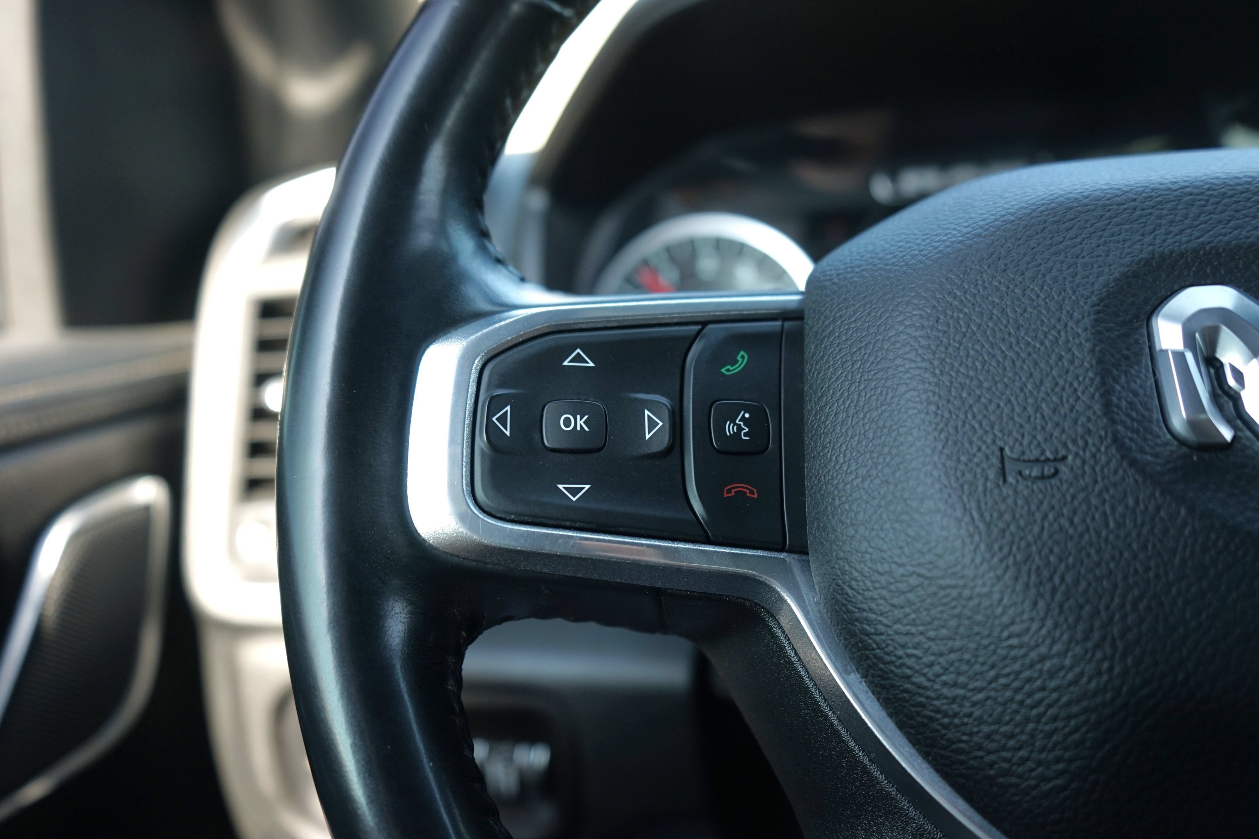 Used 2023 RAM 1500 Laramie AWD/4WD image 17