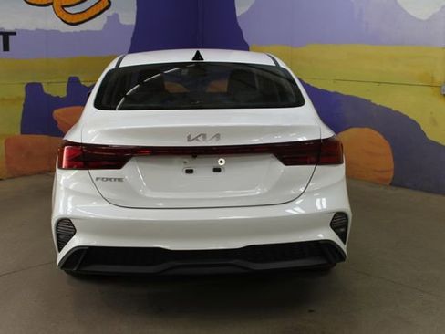 Used 2023 Kia Forte LXS FWD image 7