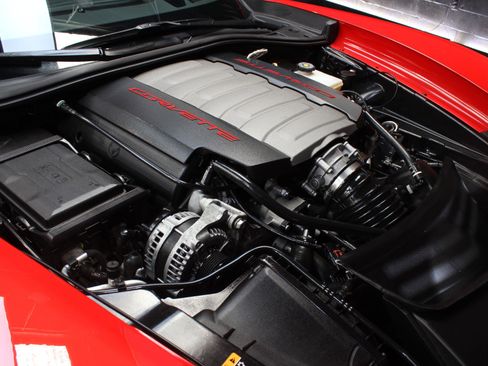 Used 2019 Chevrolet Corvette w/ 2LT w/ 2LT Preferred Equipment Group image 30