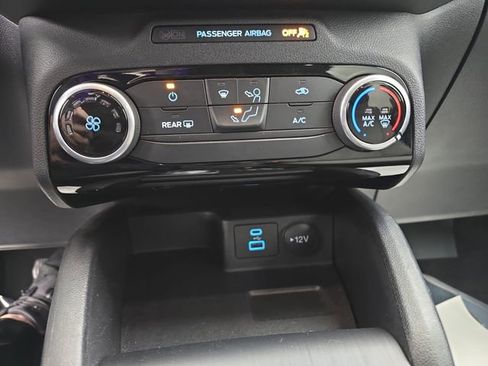 Used 2022 Ford Escape SE image 37