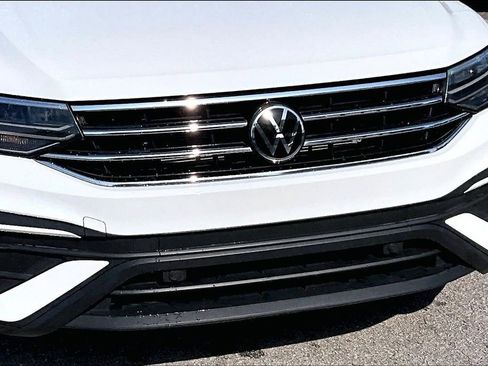 Certified 2022 Volkswagen Tiguan S FWD image 11